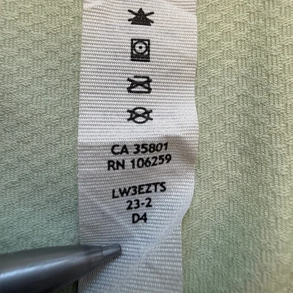 Lululemon Women's Size 8 Quick Drying Short Sleeve Polo Shirt Performance Elle - Picture 7 of 10